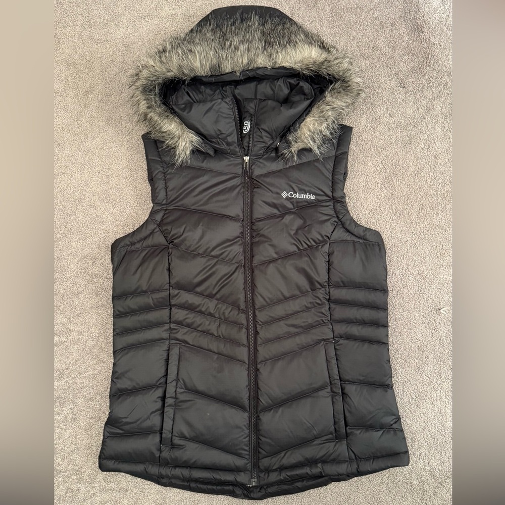 Columbia Women’s Insulated Vest with Omni-Shield & Removable Faux Fur Trim Hood